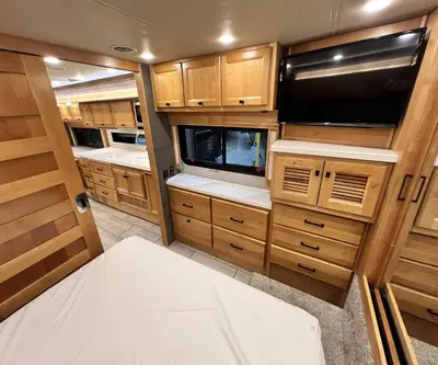 2022 Tiffin Motorhomes Breeze 31BR photo 21