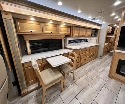 2022 Tiffin Motorhomes Breeze 31BR photo 5