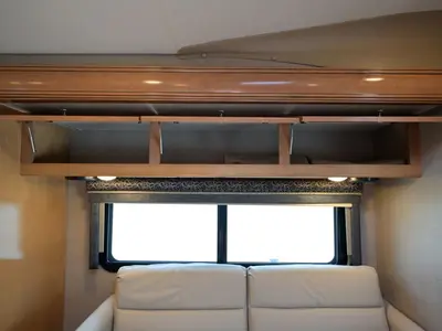 2018 Thor Motor Coach Synergy photo 18
