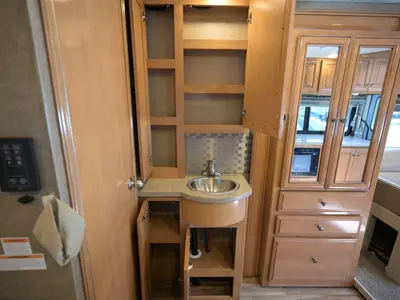 2018 Thor Motor Coach Synergy photo 28