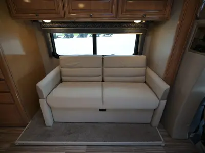 2018 Thor Motor Coach Synergy photo 16