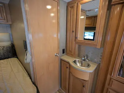 2018 Thor Motor Coach Synergy photo 27