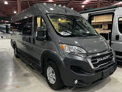 2025 Thor Motor Coach Dazzle exterior