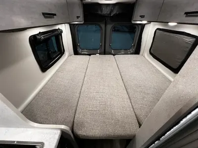 2025 Thor Motor Coach Dazzle photo 27