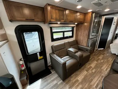 2024 Jayco Seneca XT photo 17