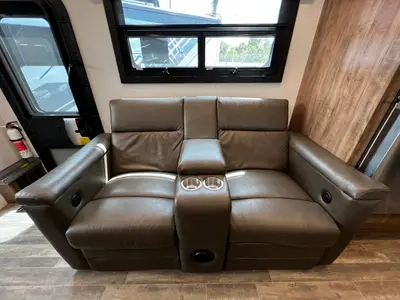 2024 Jayco Seneca XT photo 18