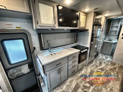 2022 Thor Motor Coach Quantum Sprinter photo 22