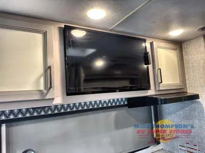 2022 Thor Motor Coach Quantum Sprinter photo 24