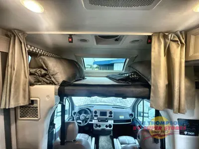 2022 Thor Motor Coach Quantum Sprinter photo 17