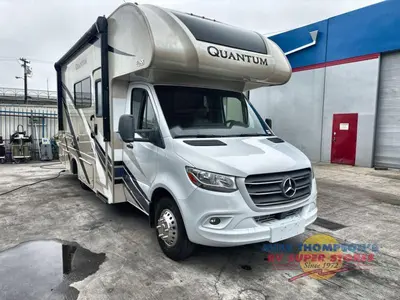 2022 Thor Motor Coach Quantum Sprinter photo 4
