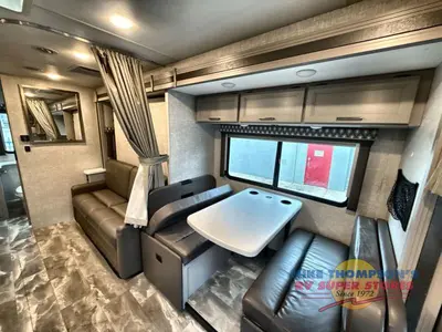 2022 Thor Motor Coach Quantum Sprinter photo 20