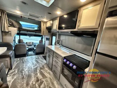 2022 Thor Motor Coach Quantum Sprinter photo 26