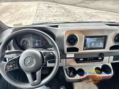 2022 Thor Motor Coach Quantum Sprinter photo 40