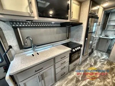 2022 Thor Motor Coach Quantum Sprinter photo 25