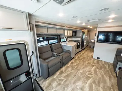 2022 Thor Motor Coach Windsport photo 10