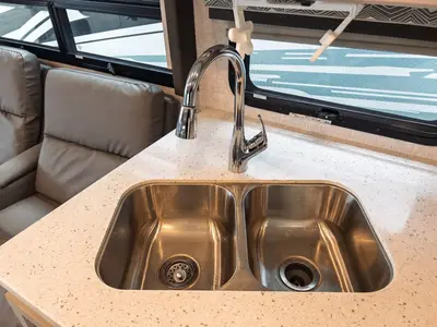 2022 Thor Motor Coach Windsport photo 15