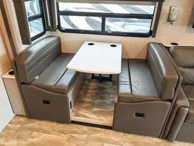 2022 Thor Motor Coach Windsport photo 12