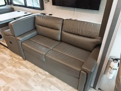 2022 Thor Motor Coach Windsport photo 8