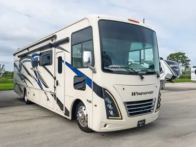 2022 Thor Motor Coach Windsport exterior