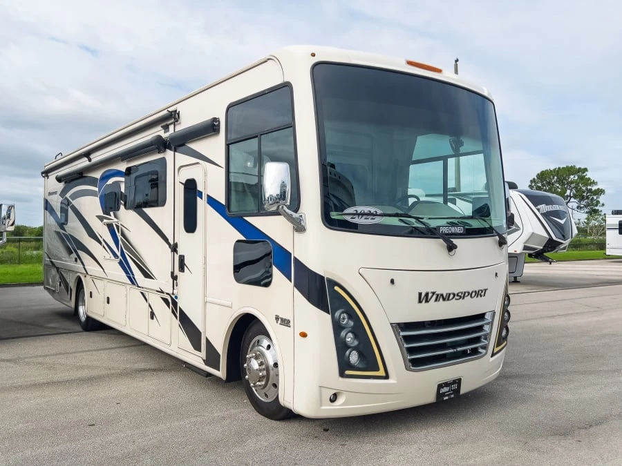 2022 Thor Motor Coach Windsport exterior