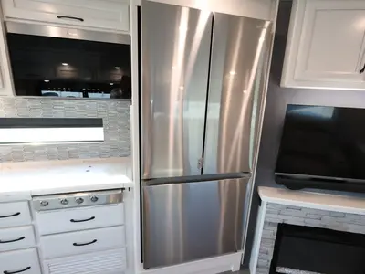 2025 Fleetwood Bounder photo 12