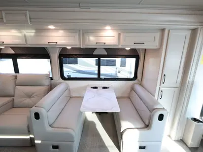 2025 Fleetwood Bounder photo 18