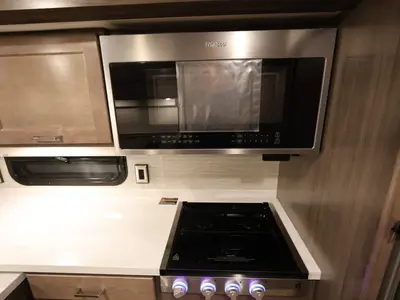 2023 Winnebago Forza photo 9