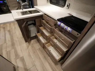 2023 Winnebago Forza photo 11