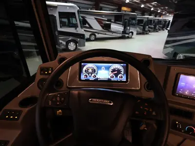 2023 Winnebago Forza photo 2