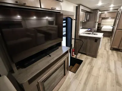 2023 Winnebago Forza photo 5