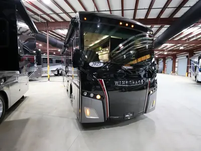2023 Winnebago Forza exterior