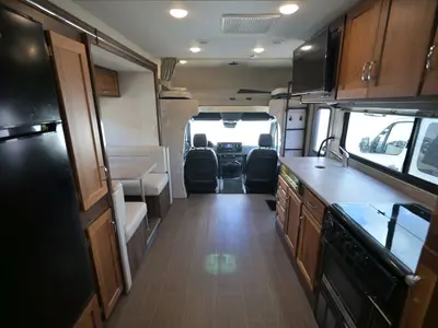 2021 Winnebago Vita photo 3