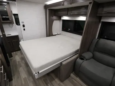 2025 Jayco Qwest photo 17