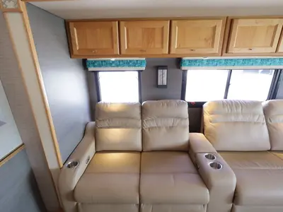 2021 Tiffin Motorhomes Allegro RED photo 21