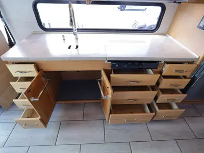 2021 Tiffin Motorhomes Allegro RED photo 10