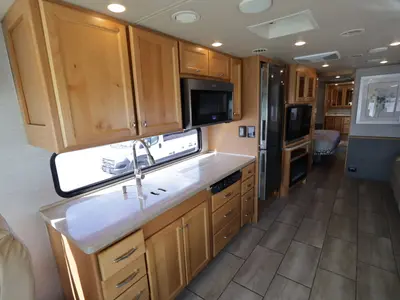 2021 Tiffin Motorhomes Allegro RED photo 6