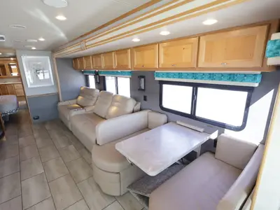 2021 Tiffin Motorhomes Allegro RED photo 16