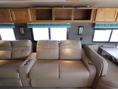 2021 Tiffin Motorhomes Allegro RED photo 20