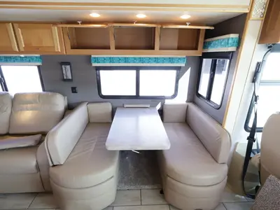 2021 Tiffin Motorhomes Allegro RED photo 18