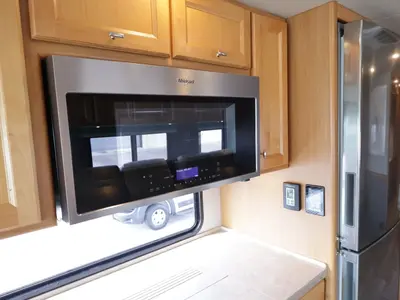 2021 Tiffin Motorhomes Allegro RED photo 9