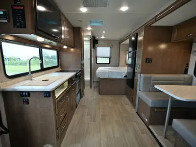 2020 Winnebago Vita photo 5