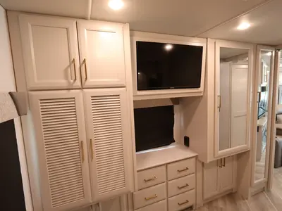 2026 Fleetwood Bounder photo 19