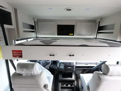 2026 Fleetwood Bounder photo 4