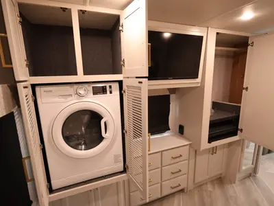 2026 Fleetwood Bounder photo 20
