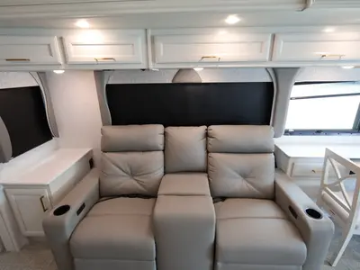 2026 Fleetwood Bounder photo 17