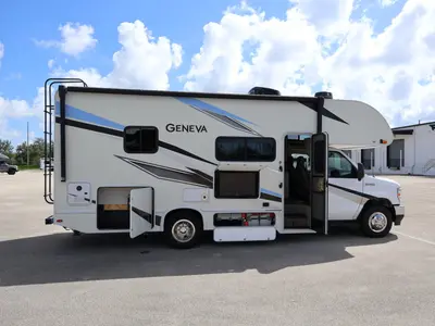 2023 Thor Motor Coach Geneva photo 24