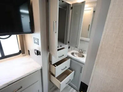 2023 Thor Motor Coach Geneva photo 22
