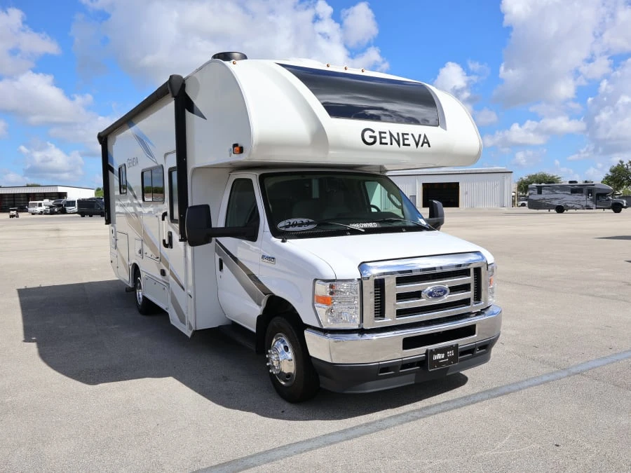 2023 Thor Motor Coach Geneva exterior