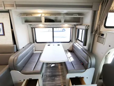 2023 Thor Motor Coach Geneva photo 18