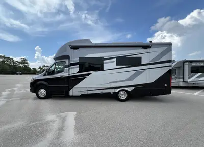 2025 Tiffin Motorhomes Wayfarer photo 25